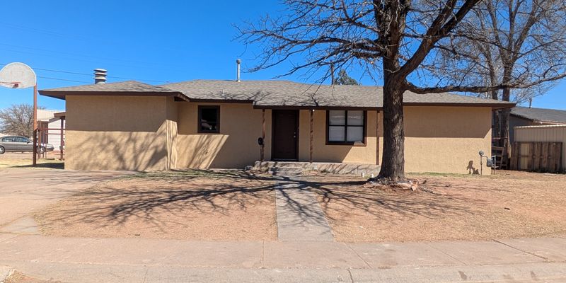 Clovis House: 132 Torreon Dr