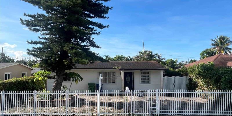 Opa-locka House: 2540 NW 141st St