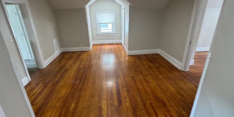 Hamilton Apartment: 661 Franklin St