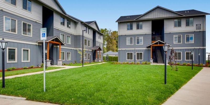 Jefferson Apartment: 135-155 N 3rd St