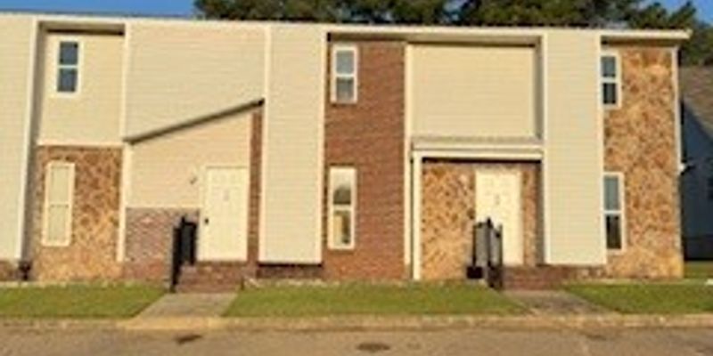 Dothan House: 520 Woodburn Dr