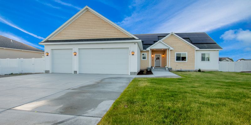 Rigby House: 3879 E Pepperwood Ln