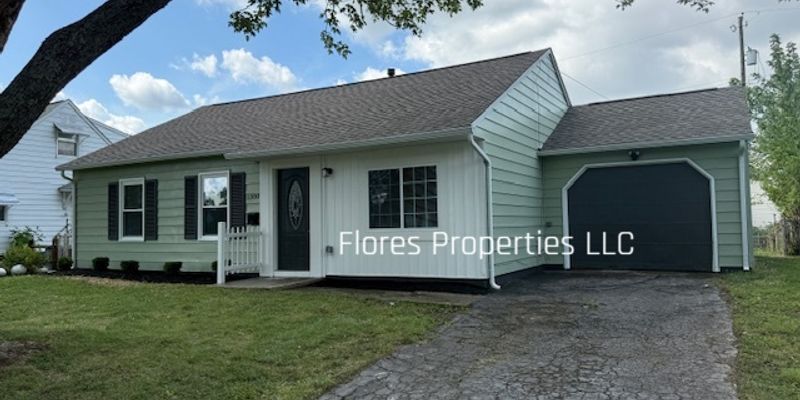 Columbus House: 1300 Evaline Dr