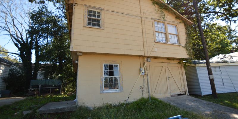 Anniston House: 602 Jewell Ave