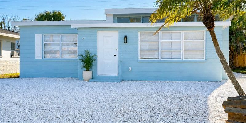 Madeira Beach House: 14034 Marguerite Dr