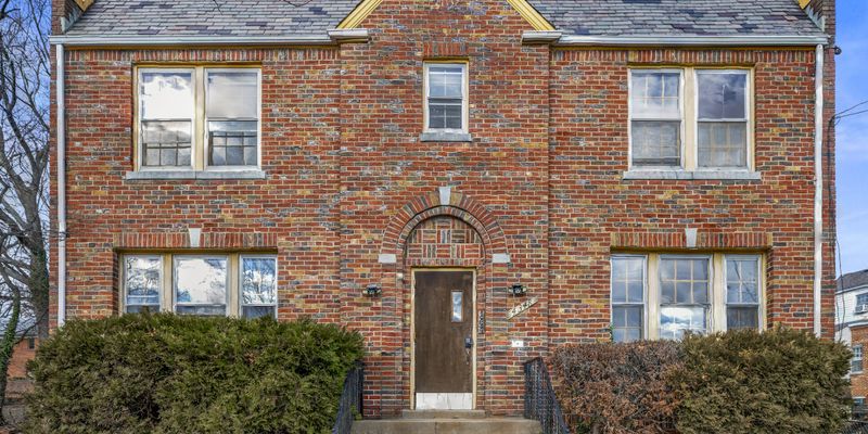 Washington Apartment: 4348 Southern Ave SE