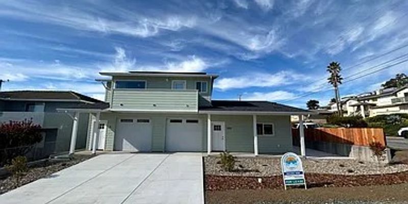 Morro Bay Apartment: 599 San Jacinto St