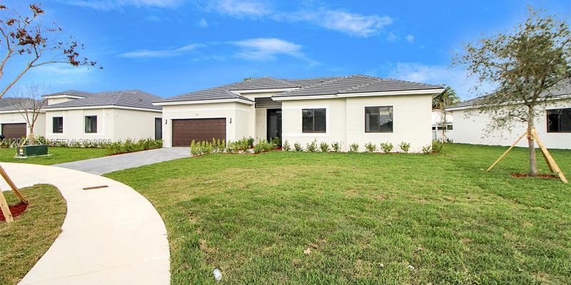 Miami House: 20833 SW 96th Terrace