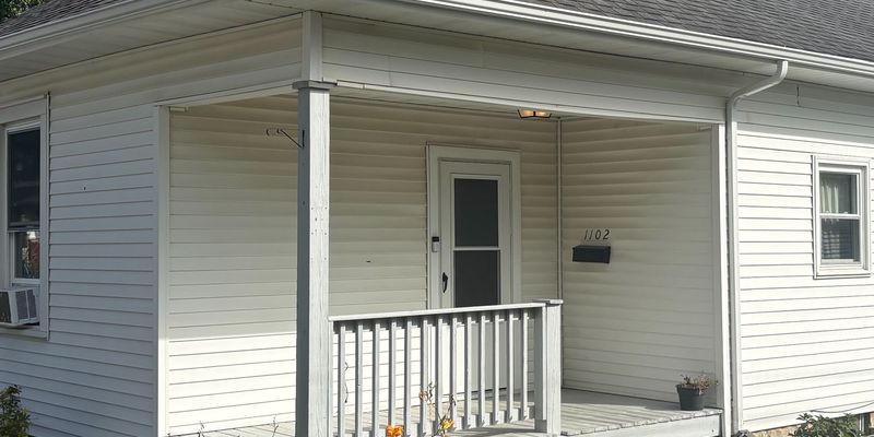 Fort Wayne House: 1102 Dodge Ave