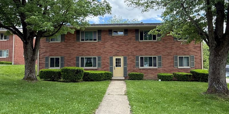 Richmond Apartment: 1927 SW E St