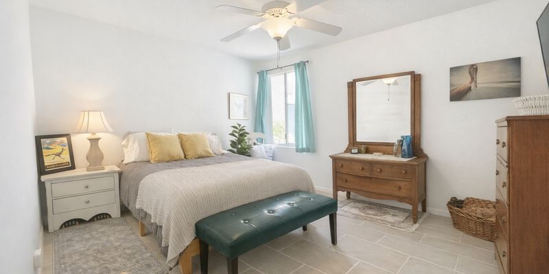 Palm Springs Condo: 400 N Sunrise Way