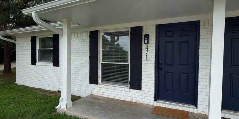 Fayetteville House: 481 W Spruce St