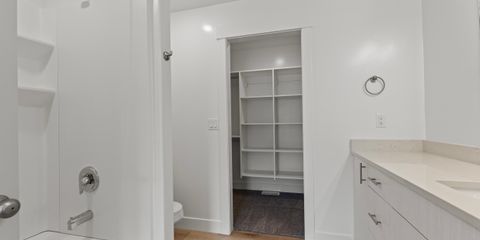 14_141 - 3368 s 1010 w, nibley -  isaac walbeck - dfm media.jpg