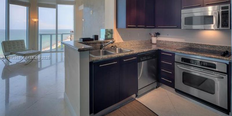 Miami Condo: 6515 Collins Ave