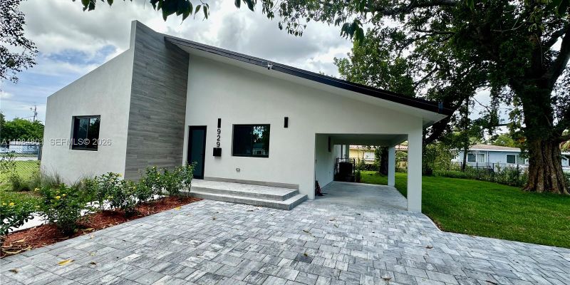 Miami House: 929 NW 60th St