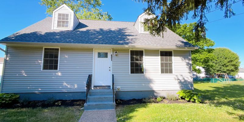 Burlington House: 601 Uhler Ave