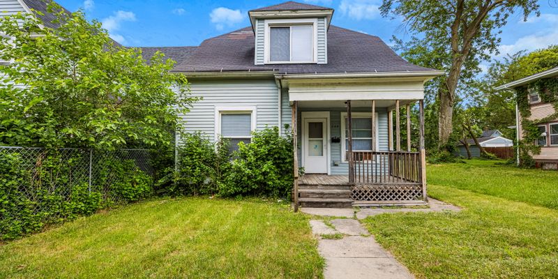 South Bend House: 744 Diamond Ave