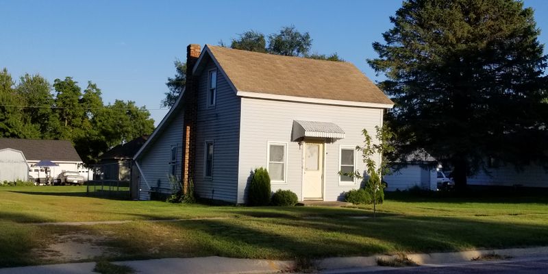 Grand Meadow House: 416 1st St SW