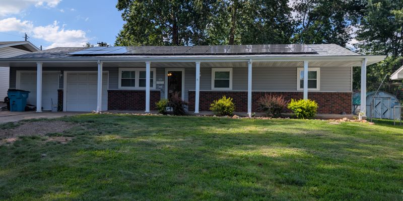 Springfield House: 2141 E Page St