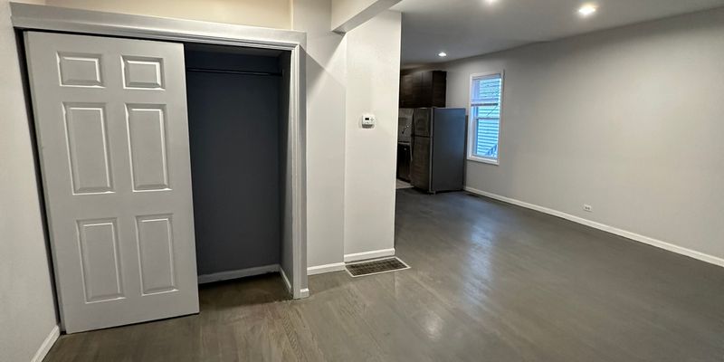 Chicago Apartment: 1239 W Erie St