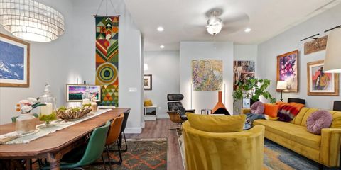 06-006_Living Room.jpg