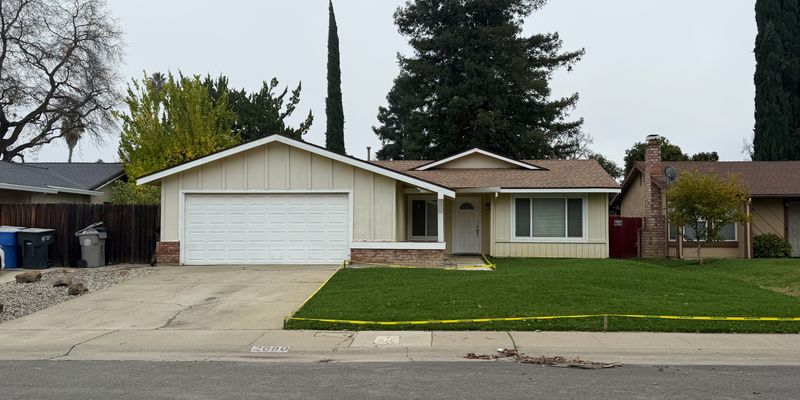 Sacramento House: 2680 Millcreek Dr