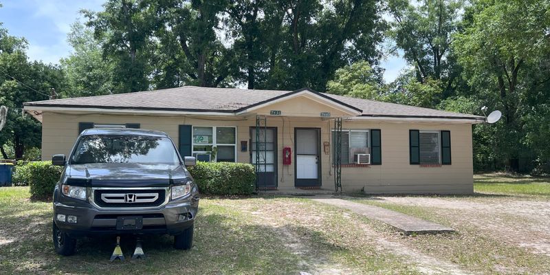 Jacksonville House: 7436 Grant Ave