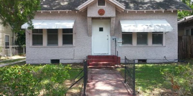 Orlando House: 1415 Woodward Street