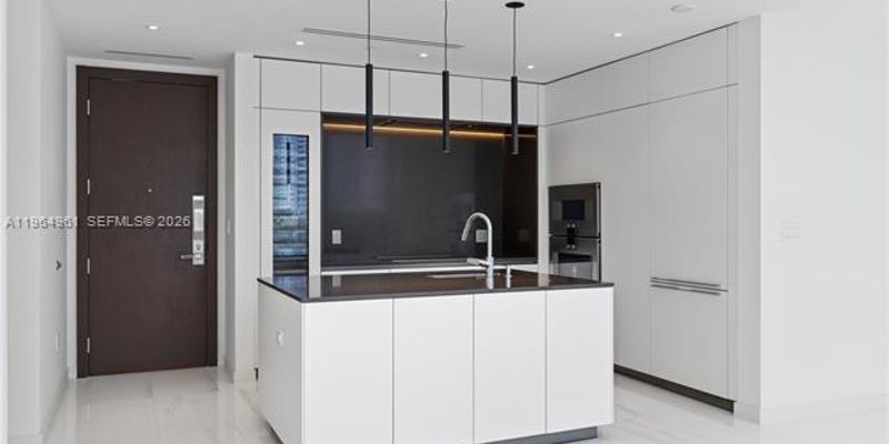 Miami Condo: 300 Biscayne Blvd Way