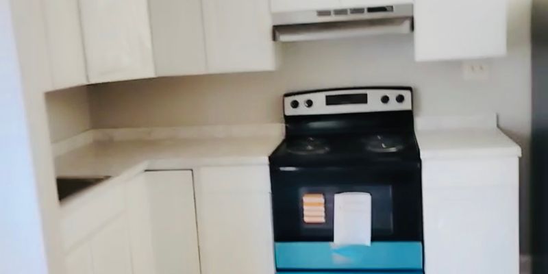 Norfolk Apartment: 623 W 28th St