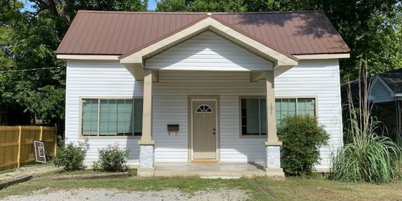 Hot Springs House: 131 Charteroak Street