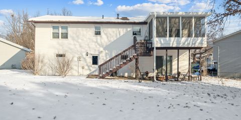 30-185 1245 Michelle CT.jpg