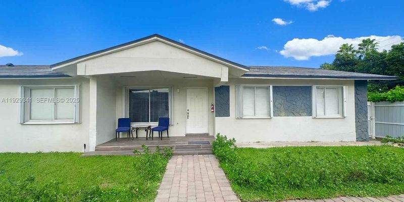 Opa-locka House: 15720 NW 44th Ct