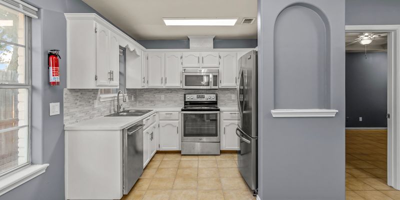 Edinburg Apartment: 2509 Toledo Avenue