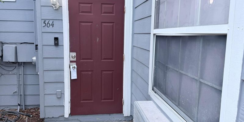 Davenport Multiplex: 564 Orchid Dr