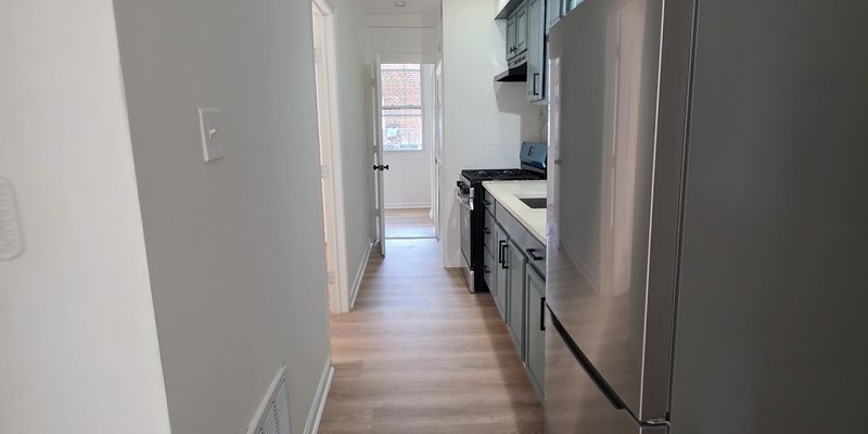 Washington House: 4262 Clay St NE