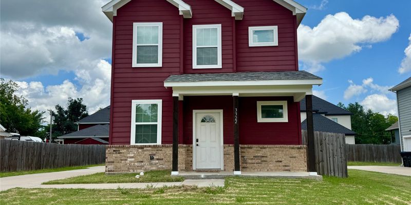 Greenville House: 3322 Pickett St