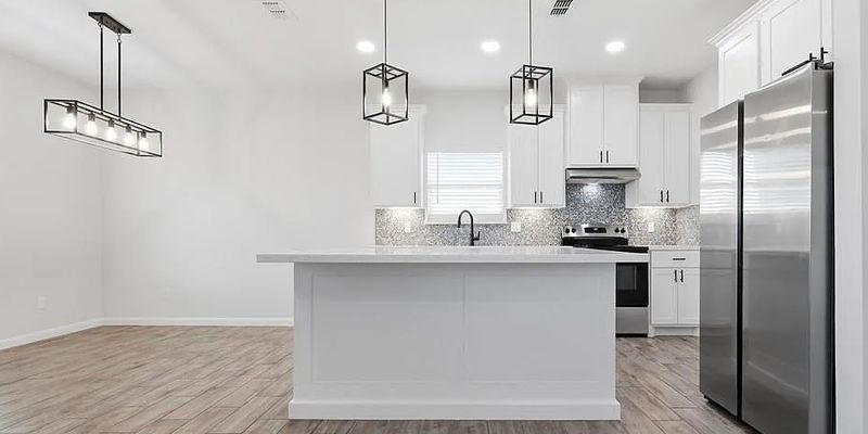 La Feria House: 208 Faith Dr