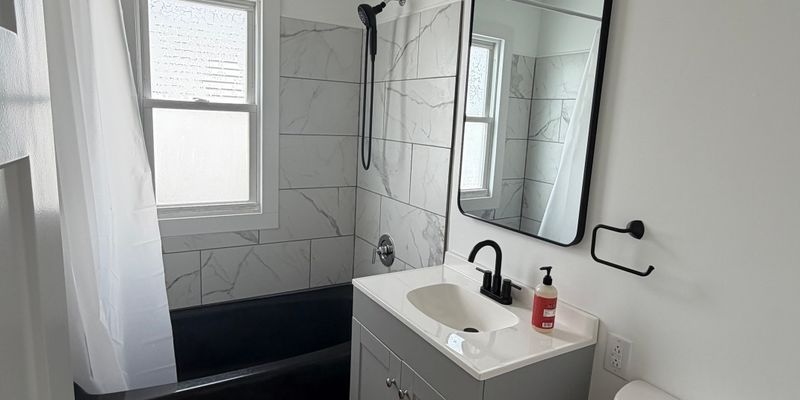 Peoria House: 801 E Fairoaks Ave