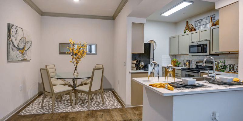 Houston Apartment: 1498 Silverado Dr