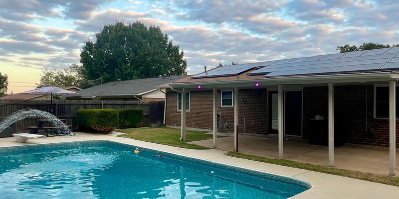 Watauga House: 6012 Highcrest Dr
