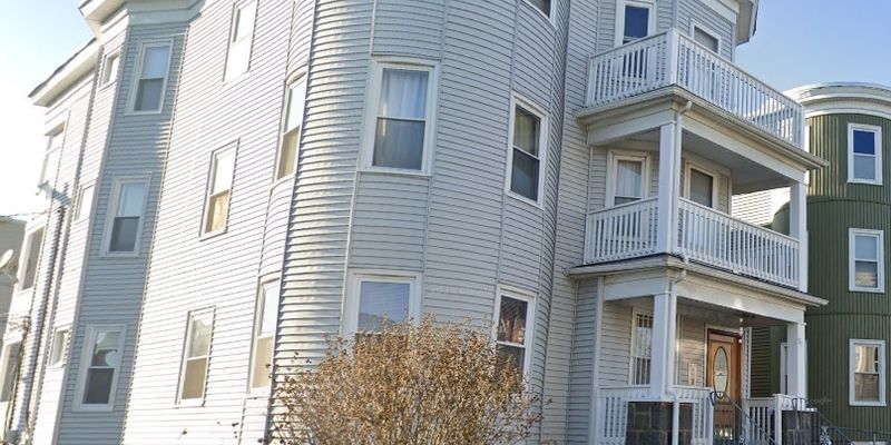 Boston Apartment: 31 Topliff St