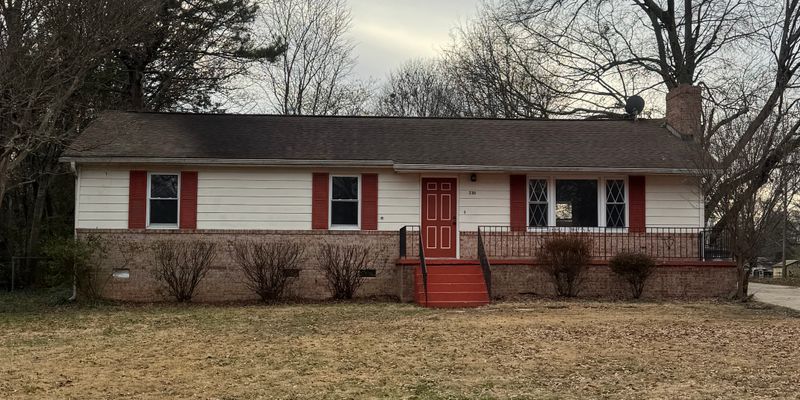 Taylors House: 230 Elaine Ave