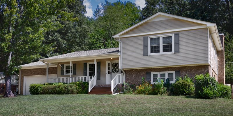 Huntsville House: 8002 Greenwillow Ct SE
