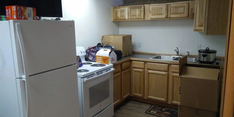 Fairbanks Apartment: 1528 S Cushman St