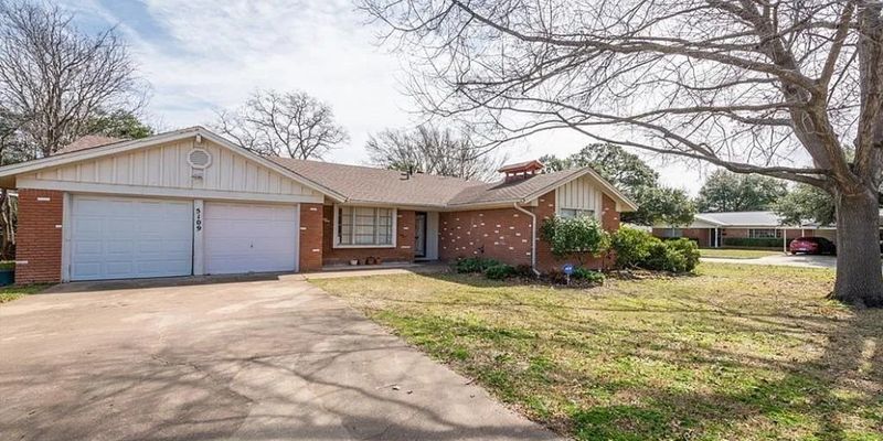 Fort Worth House: 5109 Cockrell Ave
