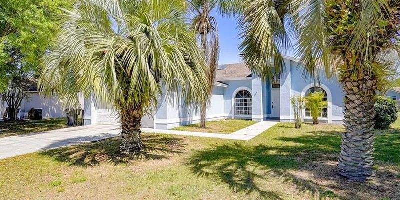 Lakeland House: 5126 Martinique Dr