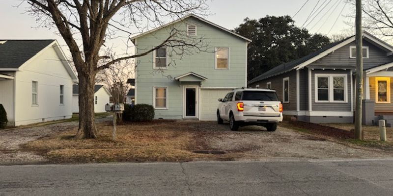 Newport Apartment: 3007 A Market St