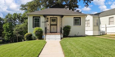 2600 Front.jpg