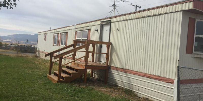 Soda Springs Apartment: 421 North Hooper Avenue